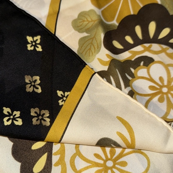 MFA Boston 100% Silk Scarf - Picture 5 of 5